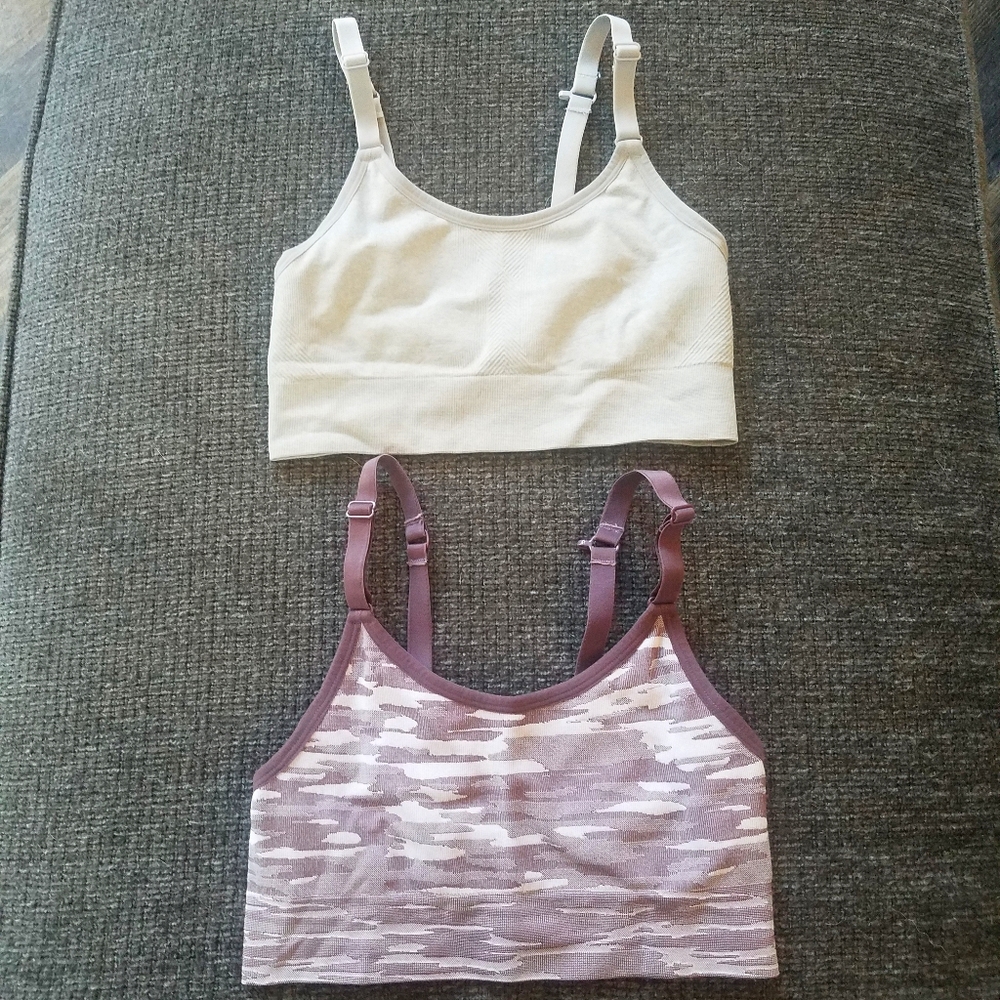 2 sports bras